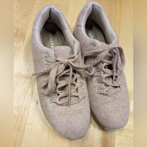 EUC Madden Girl Women's Blush Pink Wool Sneakers (7)